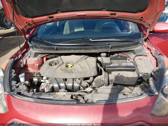 KMHD35LH0GU266396 Hyundai ELANTRA GT