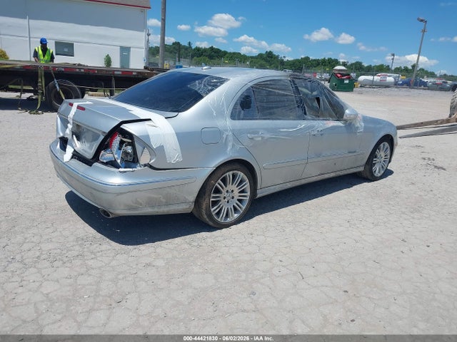 44421830 :رقم المزاد ، WDBUF56X97B112052 vin ، 2007 Mercedes-benz E 350 مزاد بيع