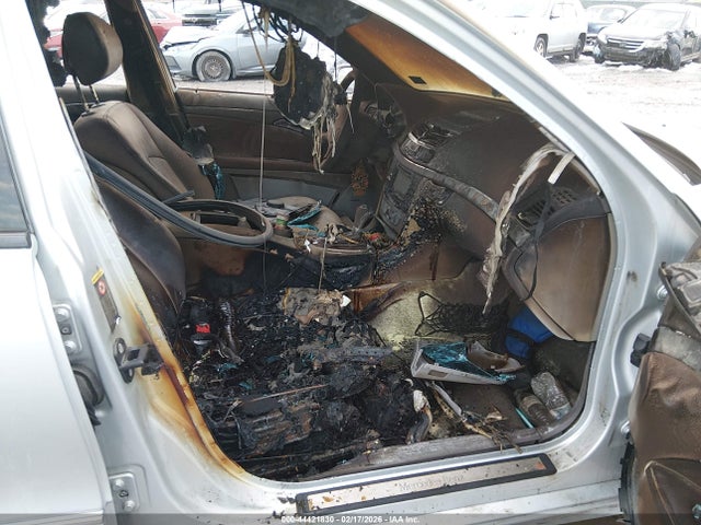 44421830 :رقم المزاد ، WDBUF56X97B112052 vin ، 2007 Mercedes-benz E 350 مزاد بيع