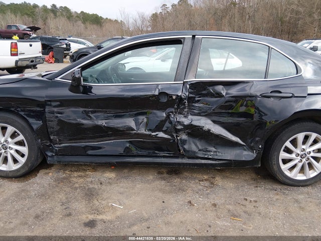Aukcja sprzedaży 2021 Toyota Camry Le, vin: 4T1C11AK2MU572214, numer aukcji: 44421835