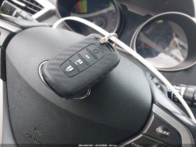 44421841 :رقم المزاد ، KMHTC6AD2HU320879 vin ، 2017 Hyundai Veloster Value Edition مزاد بيع