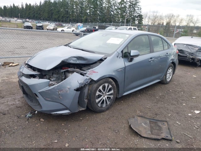Toyota Corolla Hybrid Le 2021 JTDEAMDE2MJ030391 Image 2