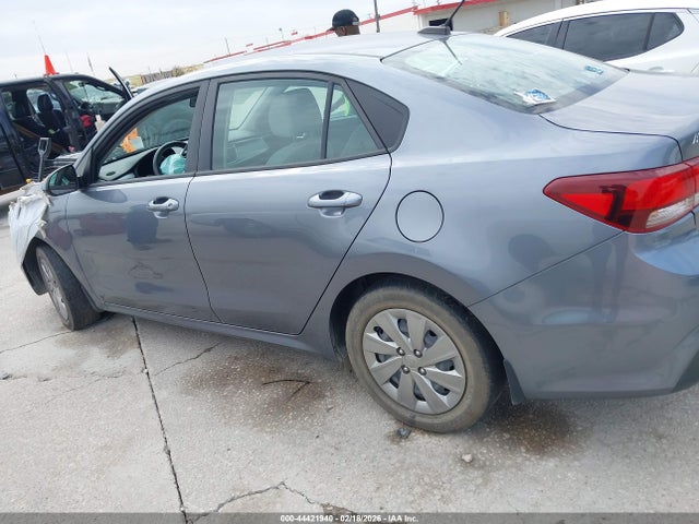 3KPA24AB1KE239315 KIA RIO S