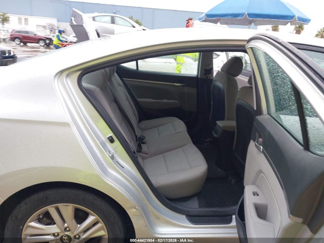 5NPD84LF6KH412849 Hyundai ELANTRA SEL
