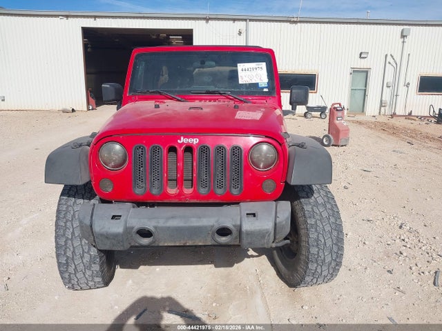 1C4BJWDG9FL526828 Jeep Wrangler Unlimited Sport