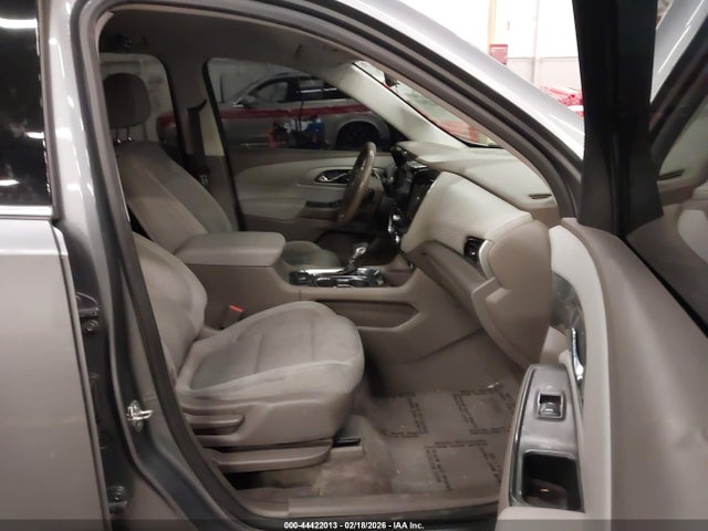 1GNERGKW5MJ169878 Chevrolet Traverse Fwd Lt Cloth