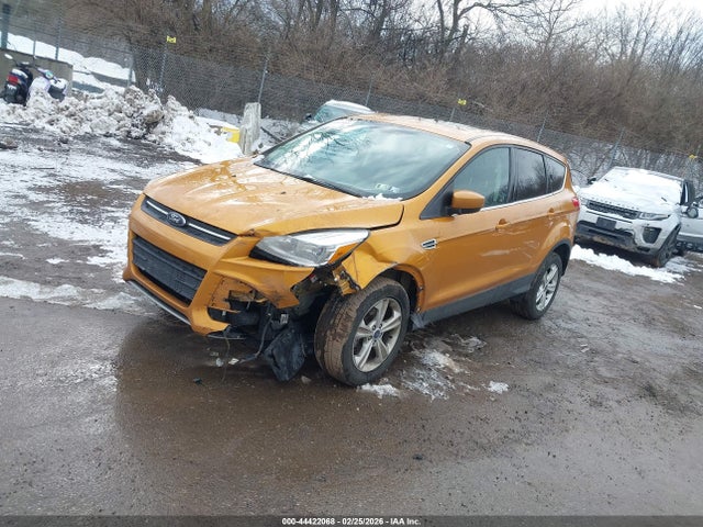 1FMCU9G94GUA30725 Ford ESCAPE SE