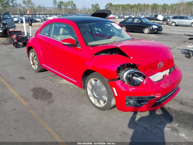 2019 VOLKSWAGEN BEETLE 3VWJD7AT3KM712784