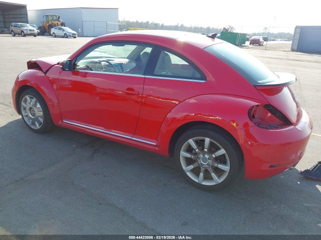 2019 VOLKSWAGEN BEETLE 3VWJD7AT3KM712784 Photo 2