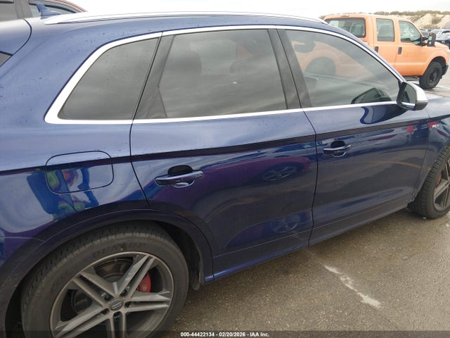 2018 Audi Sq5 3.0t Premium Plus მანქანა იყიდება აუქციონზე, vin: WA1C4AFY2J2225153, აუქციონის ნომერი: 44422134