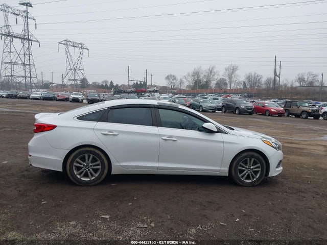 Hyundai SONATA SE 2016 5NPE24AFXGH309367 Image 13