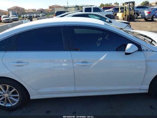 Hyundai SONATA SE 2018 5NPE24AF8JH697044 Image 14
