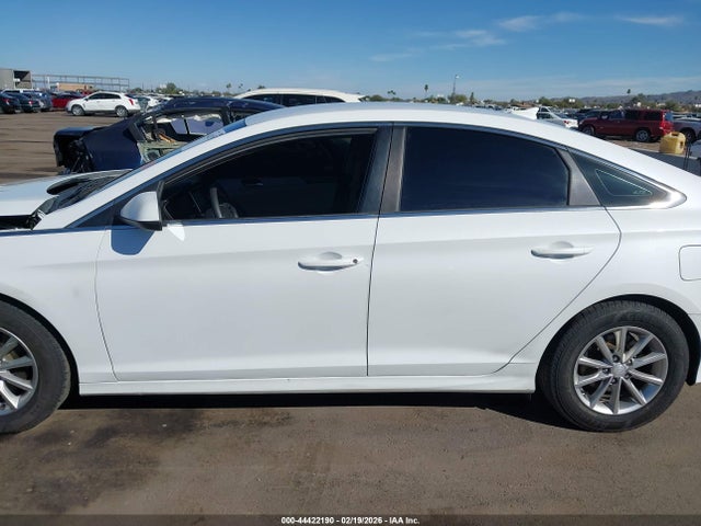 Hyundai SONATA SE 2018 5NPE24AF8JH697044 Image 15