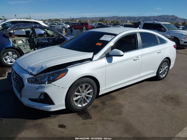 Hyundai SONATA SE 2018 5NPE24AF8JH697044 Image 2