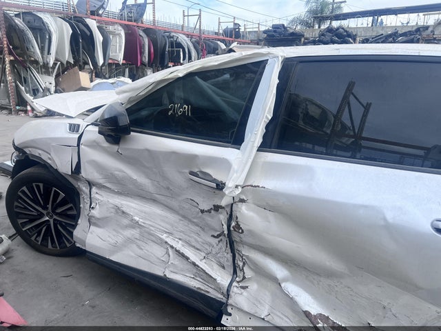 2023 LEXUS RZ 450E JTJAAAAB5PA018325 Photo 2