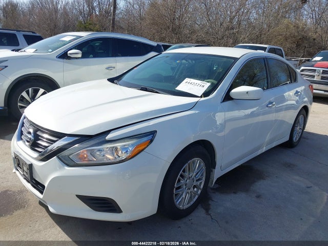 1N4AL3AP8HC284888 Nissan Altima 2.5 S