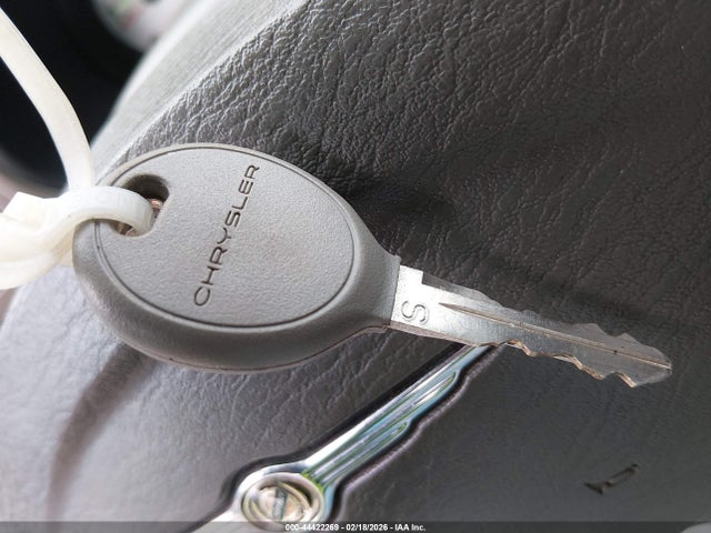 2006 Chrysler Town & Country მანქანა იყიდება აუქციონზე, vin: 1A4GP45R96B517300, აუქციონის ნომერი: 44422269
