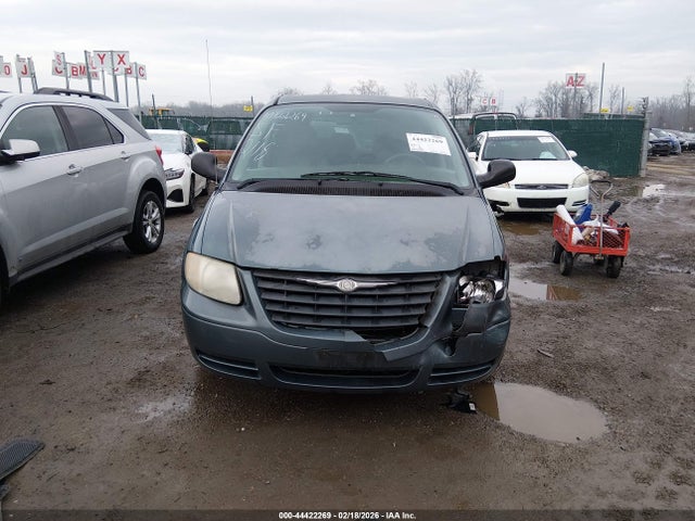 2006 Chrysler Town & Country მანქანა იყიდება აუქციონზე, vin: 1A4GP45R96B517300, აუქციონის ნომერი: 44422269