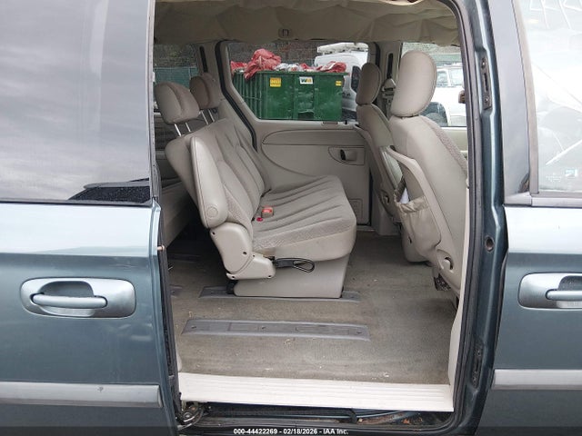 2006 Chrysler Town & Country მანქანა იყიდება აუქციონზე, vin: 1A4GP45R96B517300, აუქციონის ნომერი: 44422269