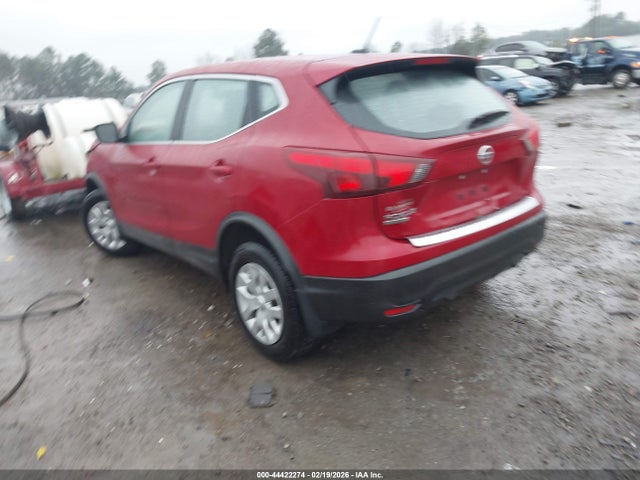 JN1BJ1CP1JW188162 Nissan Rogue Sport S