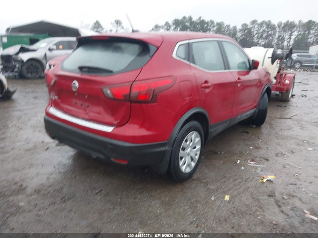 JN1BJ1CP1JW188162 Nissan Rogue Sport S