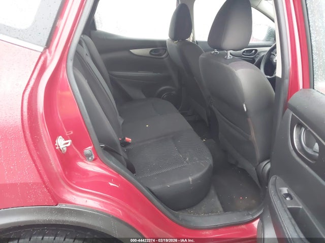 JN1BJ1CP1JW188162 Nissan Rogue Sport S