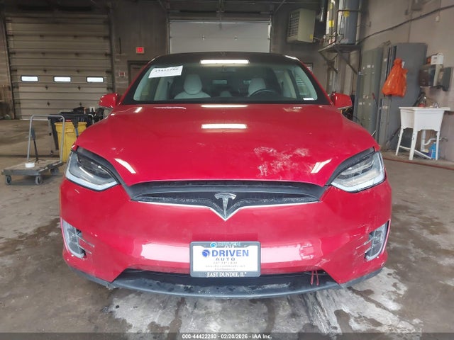 Продажа на аукционе авто 2018 Tesla Model X 100d/75d/p100d, vin: 5YJXCDE20JF125722, номер лота: 44422280