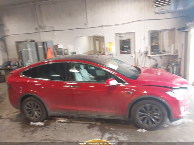 Продажа на аукционе авто 2018 Tesla Model X 100d/75d/p100d, vin: 5YJXCDE20JF125722, номер лота: 44422280