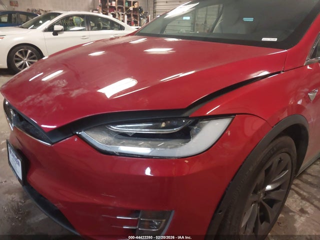 Продажа на аукционе авто 2018 Tesla Model X 100d/75d/p100d, vin: 5YJXCDE20JF125722, номер лота: 44422280
