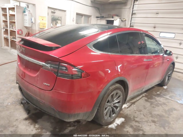 Продажа на аукционе авто 2018 Tesla Model X 100d/75d/p100d, vin: 5YJXCDE20JF125722, номер лота: 44422280