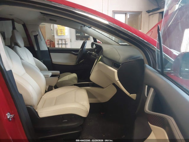 Продажа на аукционе авто 2018 Tesla Model X 100d/75d/p100d, vin: 5YJXCDE20JF125722, номер лота: 44422280