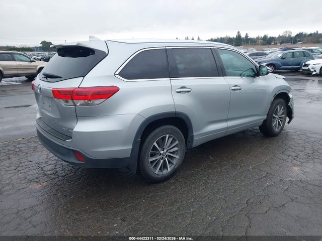 5TDJZRFH4JS553664 Toyota Highlander Xle
