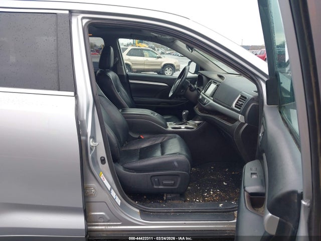 5TDJZRFH4JS553664 Toyota Highlander Xle
