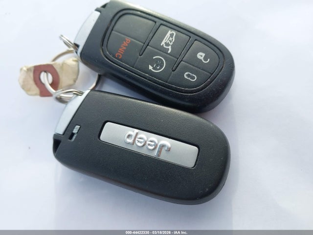 Продажа на аукционе авто 2020 Jeep Cherokee Limited 4x4, vin: 1C4PJMDX4LD656029, номер лота: 44422330