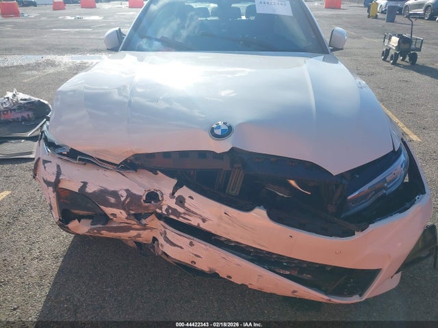 3MW5R1J09L8B17048 BMW 330I