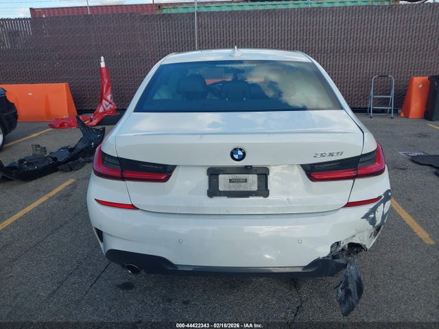 3MW5R1J09L8B17048 BMW 330I