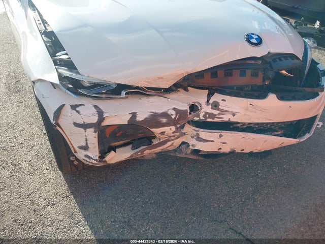3MW5R1J09L8B17048 BMW 330I