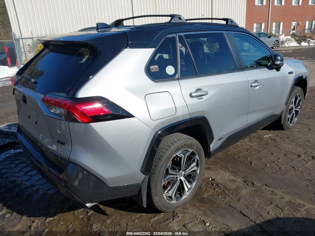 2024 TOYOTA RAV4 PRIME JTMFB3FV8RD207671 Photo 3