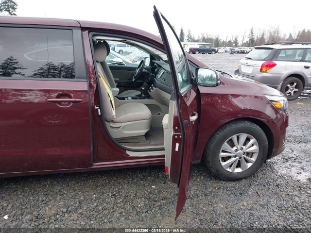KIA SEDONA LX 2018 KNDMB5C12J6394192 Image 5