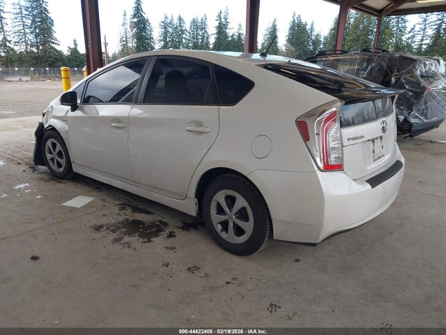 Toyota Prius Two 2015 JTDKN3DU0F1880452 Image 3