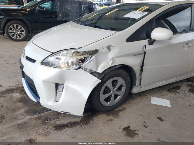 Toyota Prius Two 2015 JTDKN3DU0F1880452 Image 6