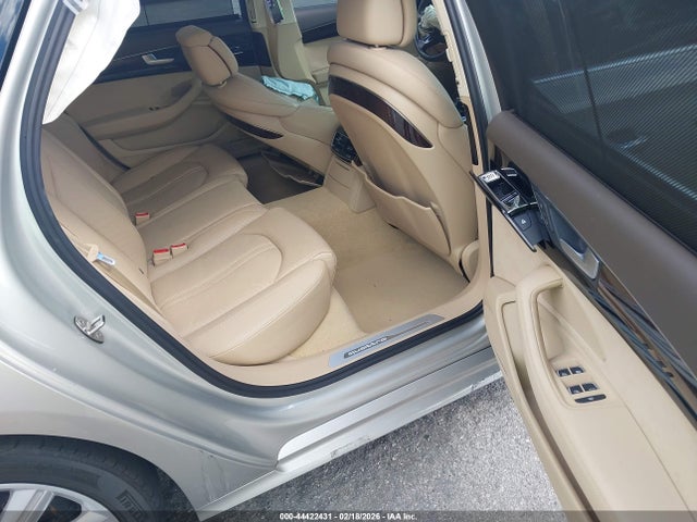 2017 AUDI A8 L WAU44AFD1HN020856 Photo 7