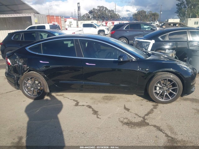 44422452 :رقم المزاد ، 5YJ3E1EA8KF296685 vin ، 2019 Tesla Model 3 Long Range/mid Range/standard Range/standard Range Plus مزاد بيع