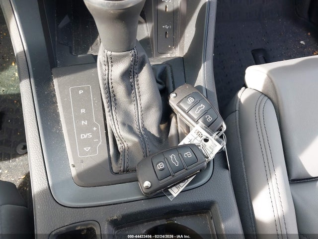 Продажа на аукционе авто 2024 Audi Q3 Premium Plus 45 Tfsi S Line Quattro Tiptronic, vin: WA1EECF31R1097379, номер лота: 44422456