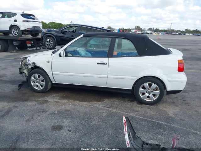 Продажа на аукционе авто 2001 Volkswagen Cabrio Glx, vin: 3VWDC21V01M810190, номер лота: 44422463