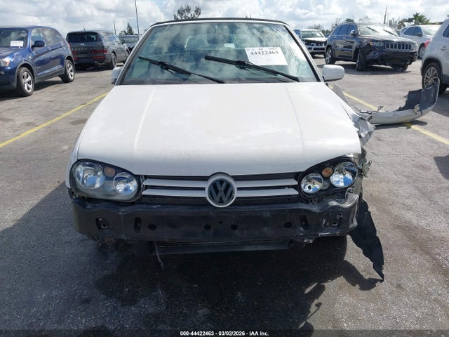 44422463 :رقم المزاد ، 3VWDC21V01M810190 vin ، 2001 Volkswagen Cabrio Glx مزاد بيع