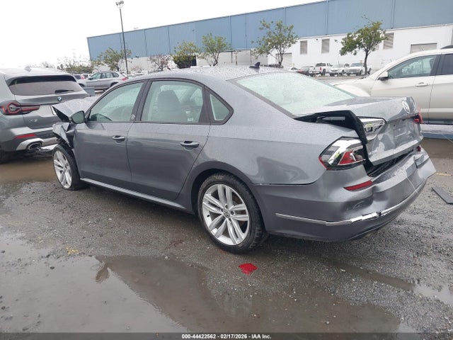 2019 VOLKSWAGEN PASSAT 1VWLA7A36KC009599 Photo 2