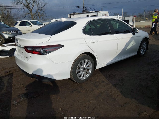4T1C11AK1MU452839 Toyota CAMRY LE