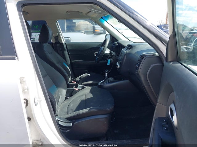 KNDJN2A27E7031181 KIA Soul