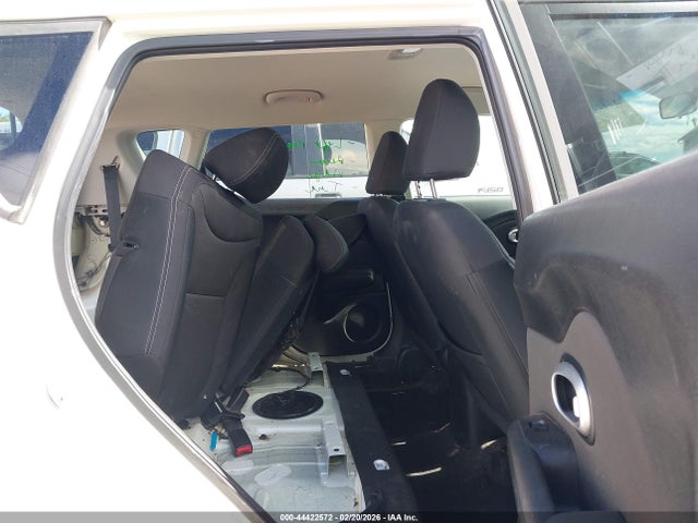 KNDJN2A27E7031181 KIA Soul
